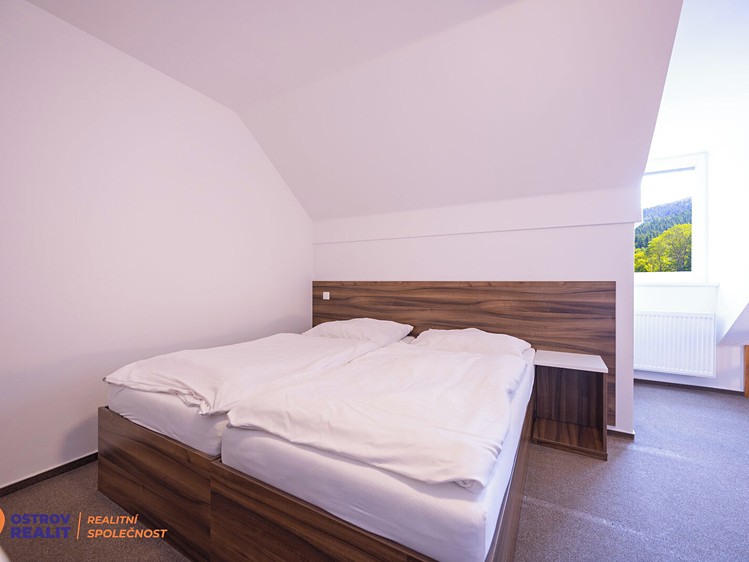 Prodej komerčního prostoru, 41 m² (8 z 24)