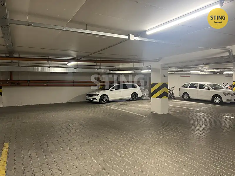 Prodej garážového stání 15 m², Praha – náhled fotky 3