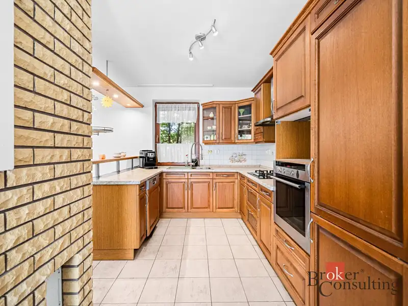 Prodej rodinného domu 196 m², pozemek 252 m², Horní Bříza – náhled fotky 3