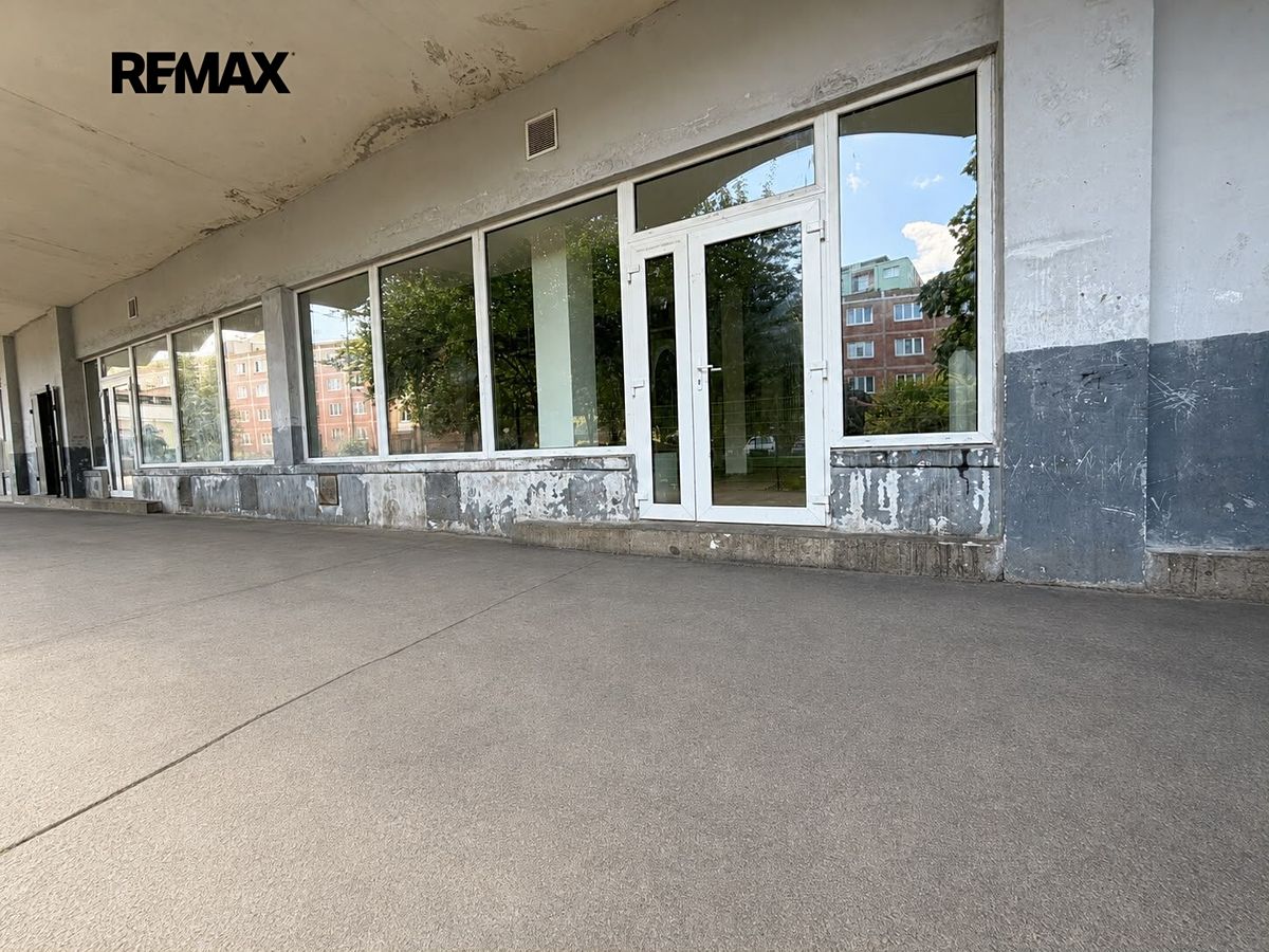 Pronájem obchodního prostoru 168 m² – fotografie 2