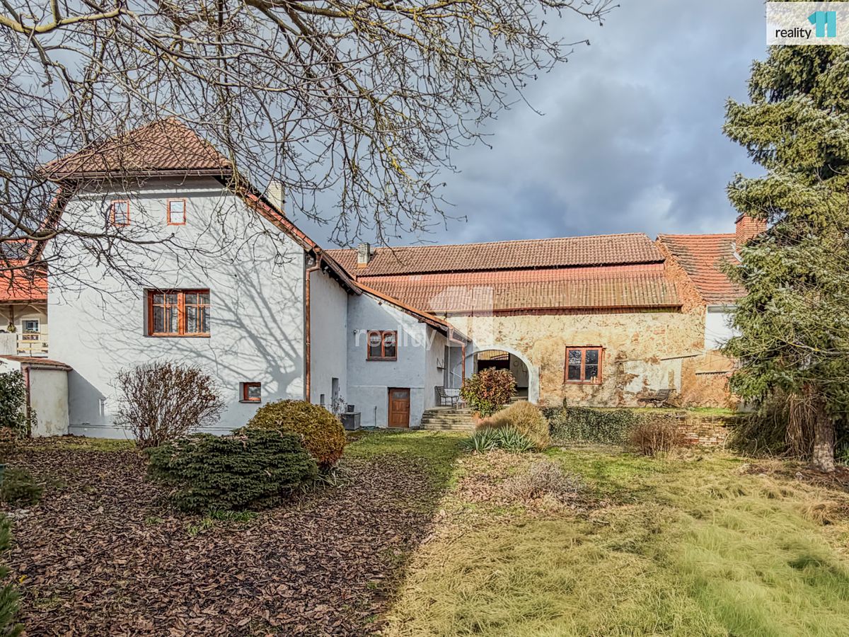 Prodej rodinného domu 200 m², pozemek 934 m²