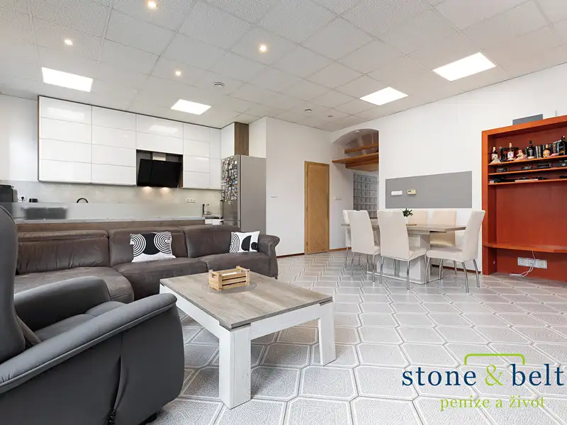 Prodej bytu 4+kk 155 m², Opava – náhled fotky 1