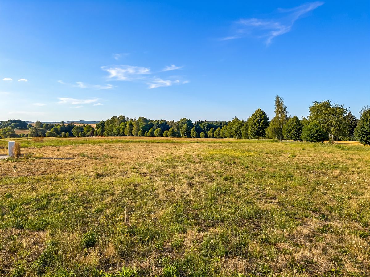 Prodej stavebního pozemku 1082 m² – fotografie 2