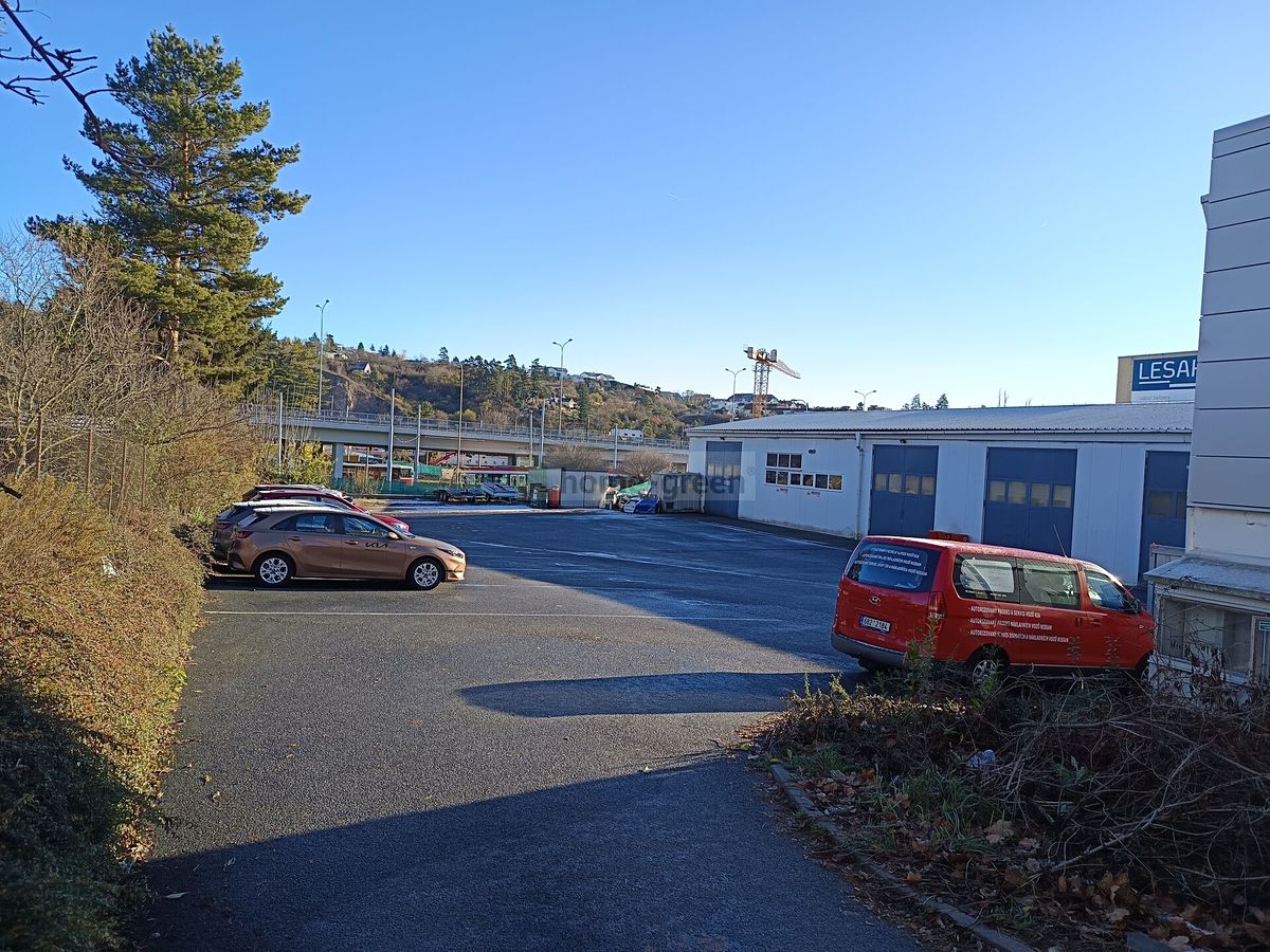 Prodej skladového prostoru 600 m²