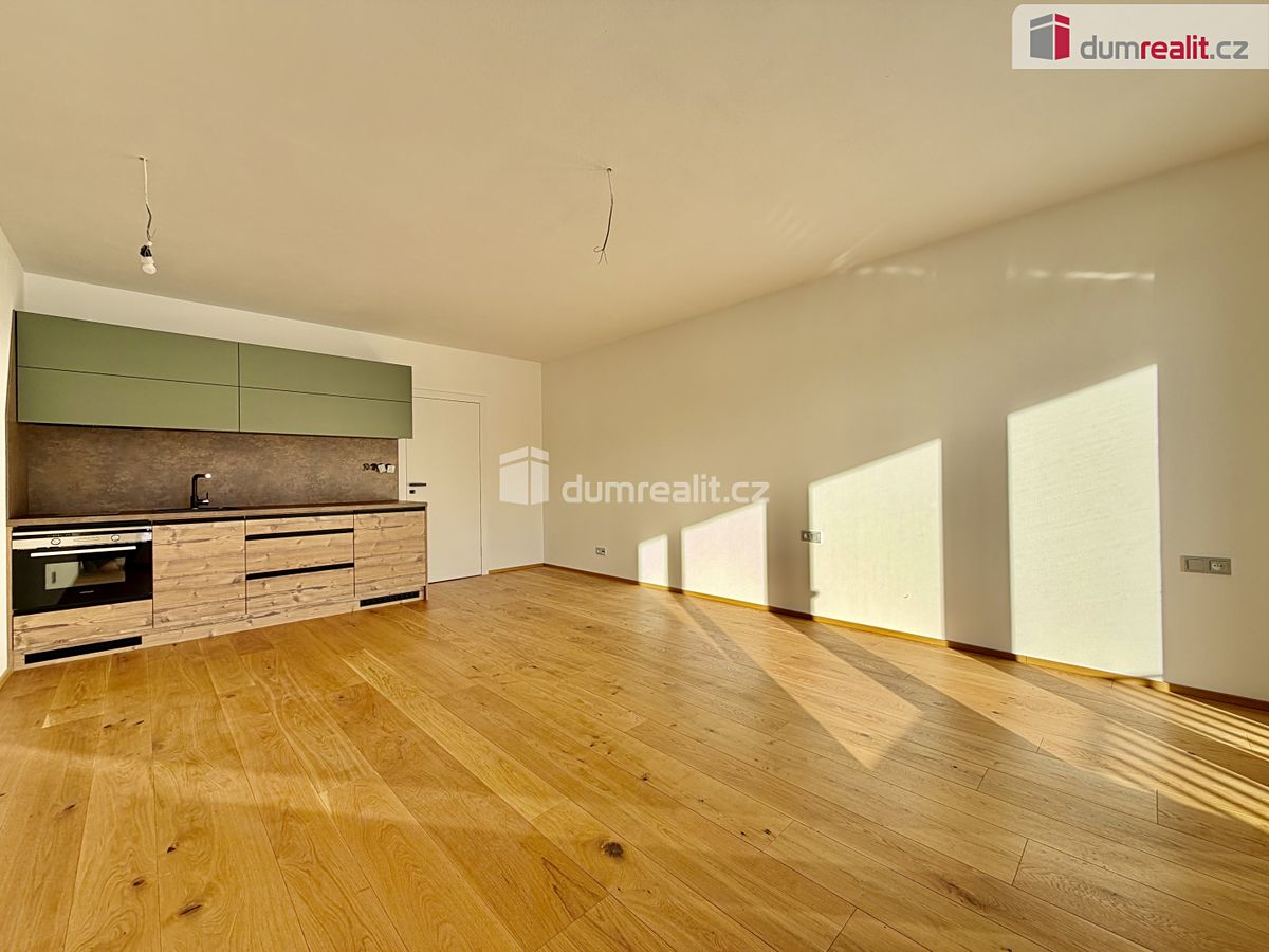 Pronájem bytu 1+kk 37 m²