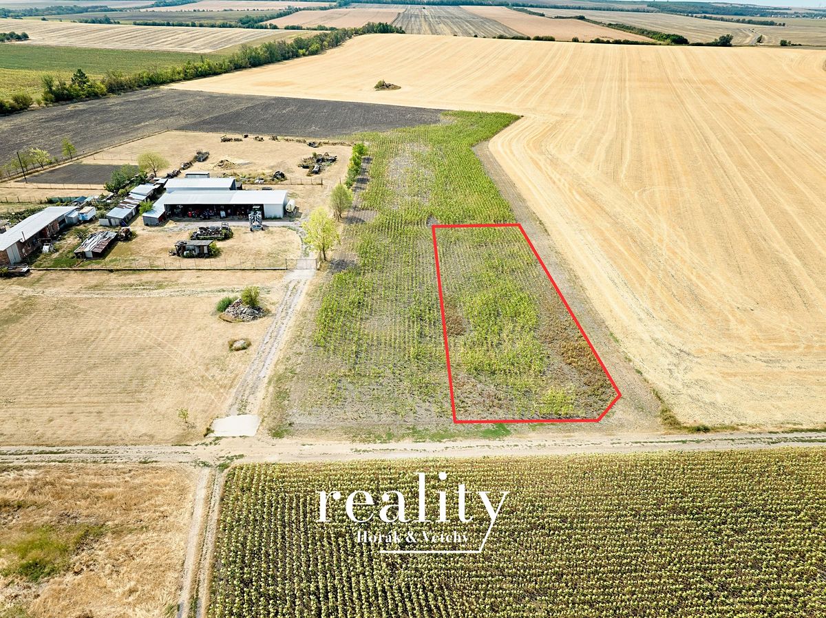 Prodej stavebního pozemku 1650 m²