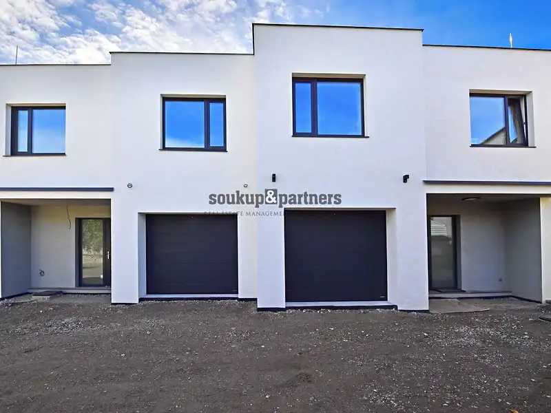 Prodej rodinného domu 165 m², pozemek 482 m², Kladno – náhled fotky 3