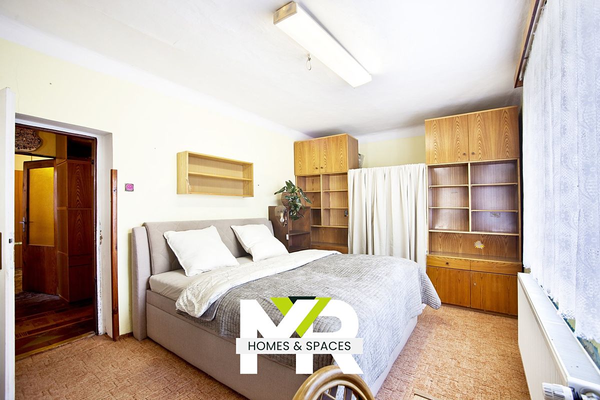 Prodej rodinného domu 200 m², pozemek 424 m² – fotografie 2