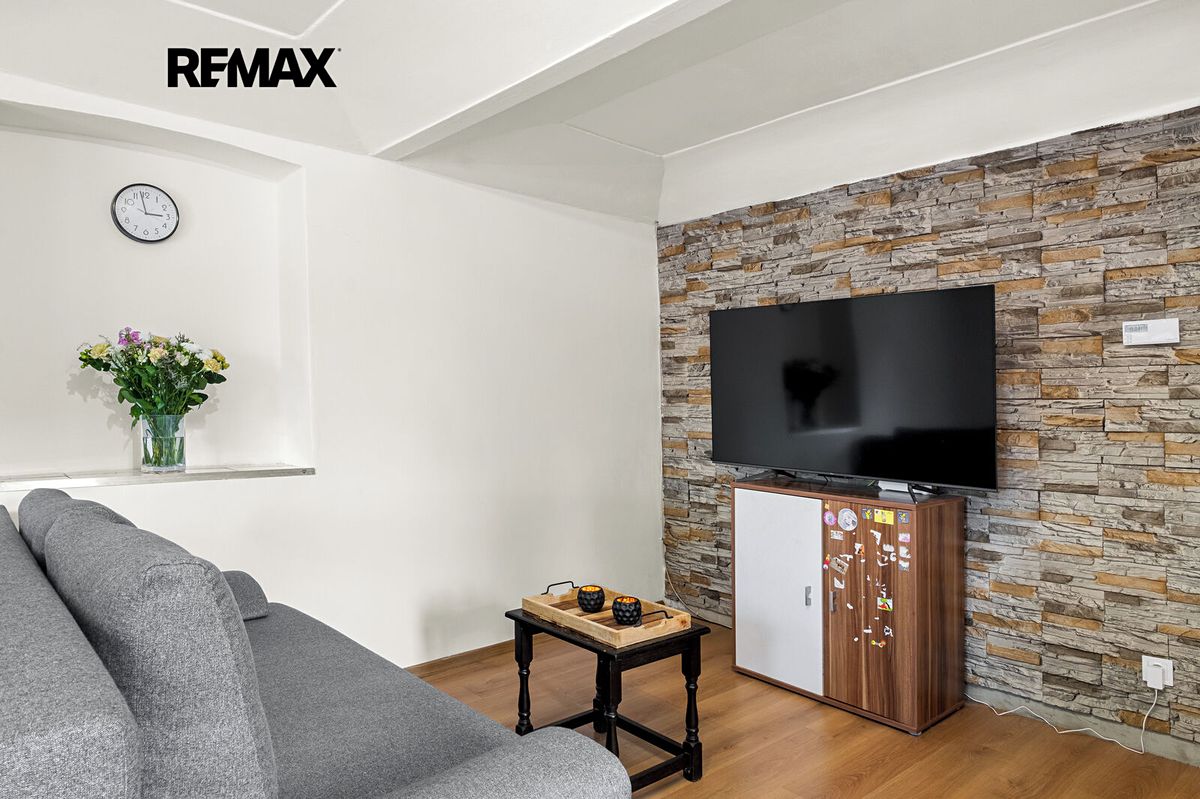 Prodej rodinného domu 250 m², pozemek 573 m² – fotografie 5