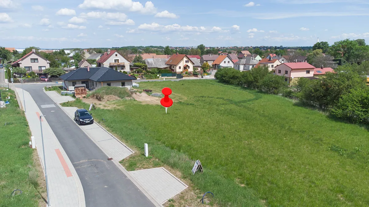 Prodej stavebního pozemku 1263 m²