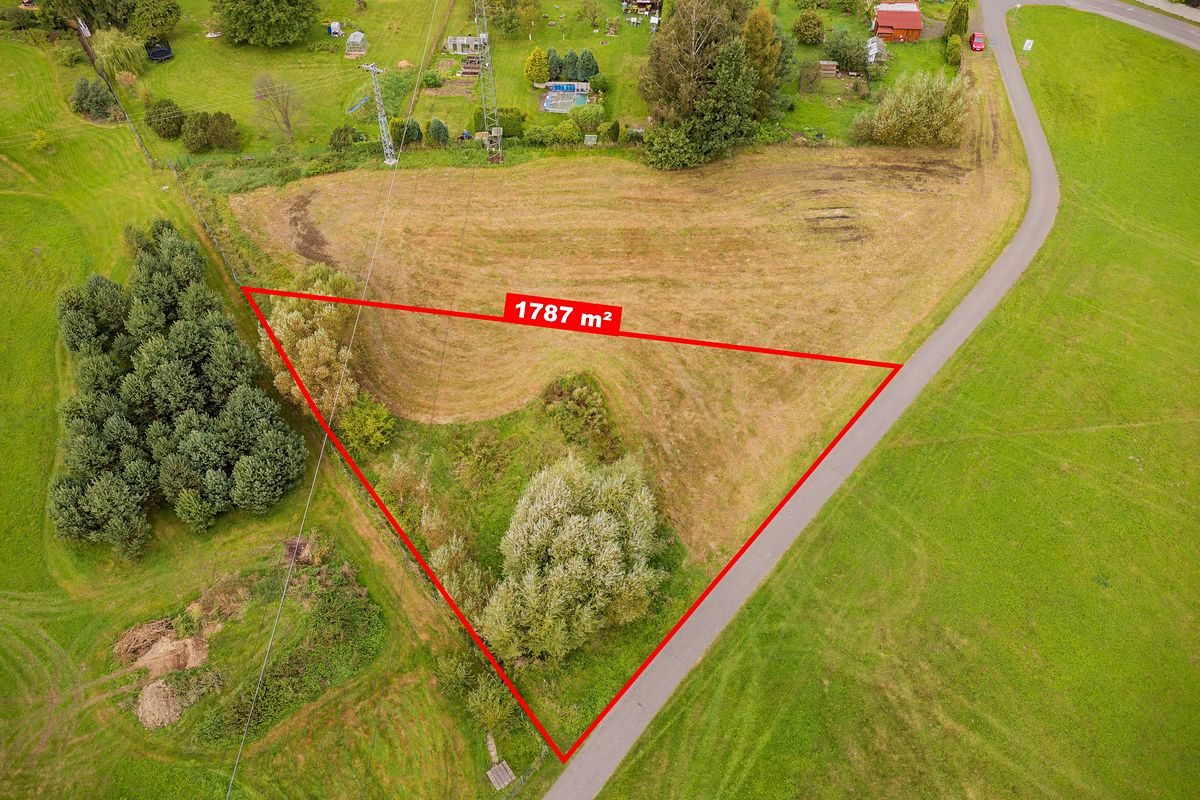 Prodej stavebního pozemku 1787 m² – fotografie 2