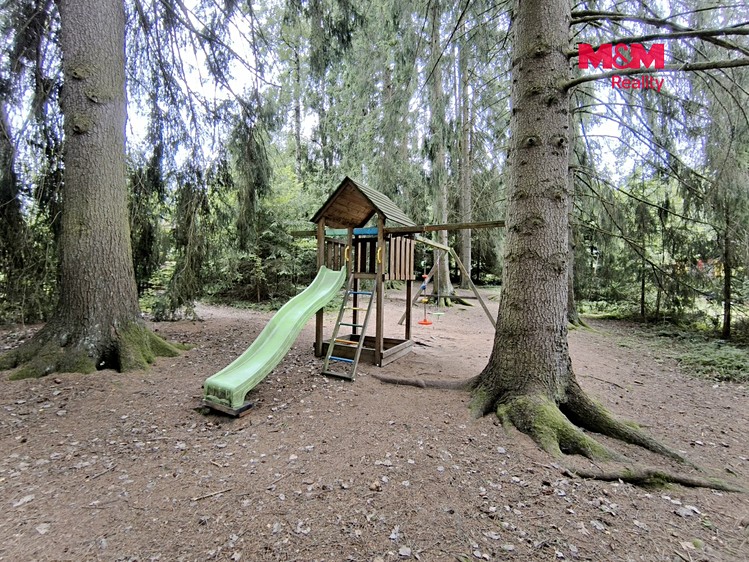 Prodej komerčního prostoru, 777 m² (14 z 21)
