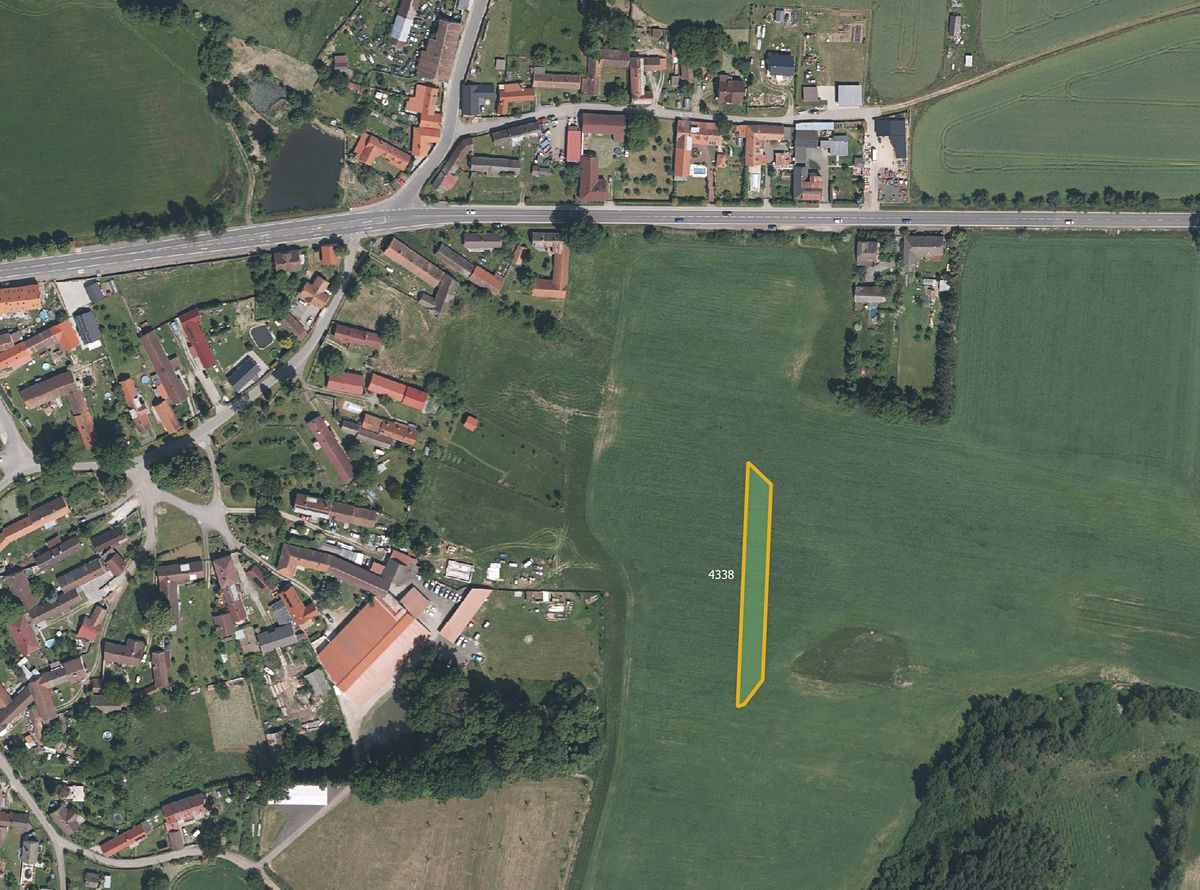 Prodej pole 5875 m²