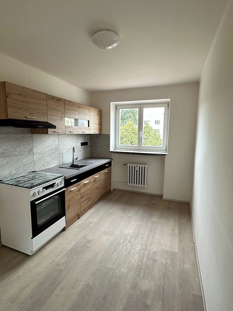 Pronájem bytu 2+1 58 m² – fotografie 3