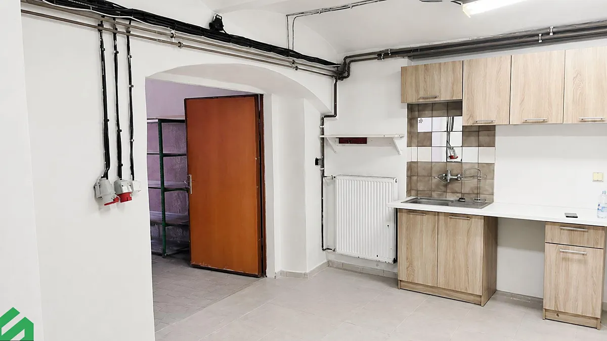 Pronájem výrobní haly, prostoru 96 m²