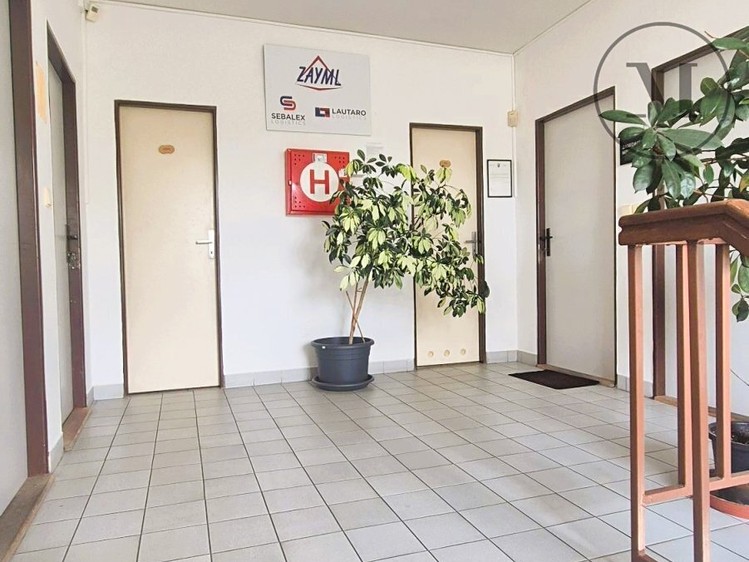 Pronájem komerčního prostoru, 28 m² (11 z 11)