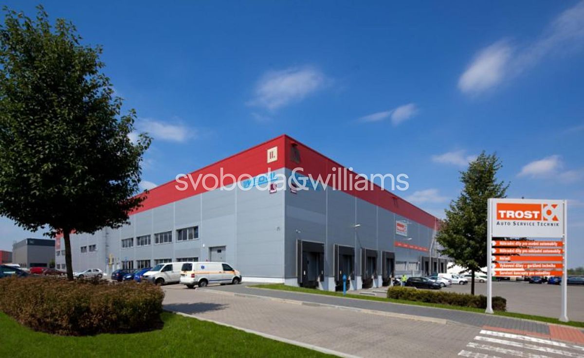 Pronájem výrobní haly, prostoru 3622 m²