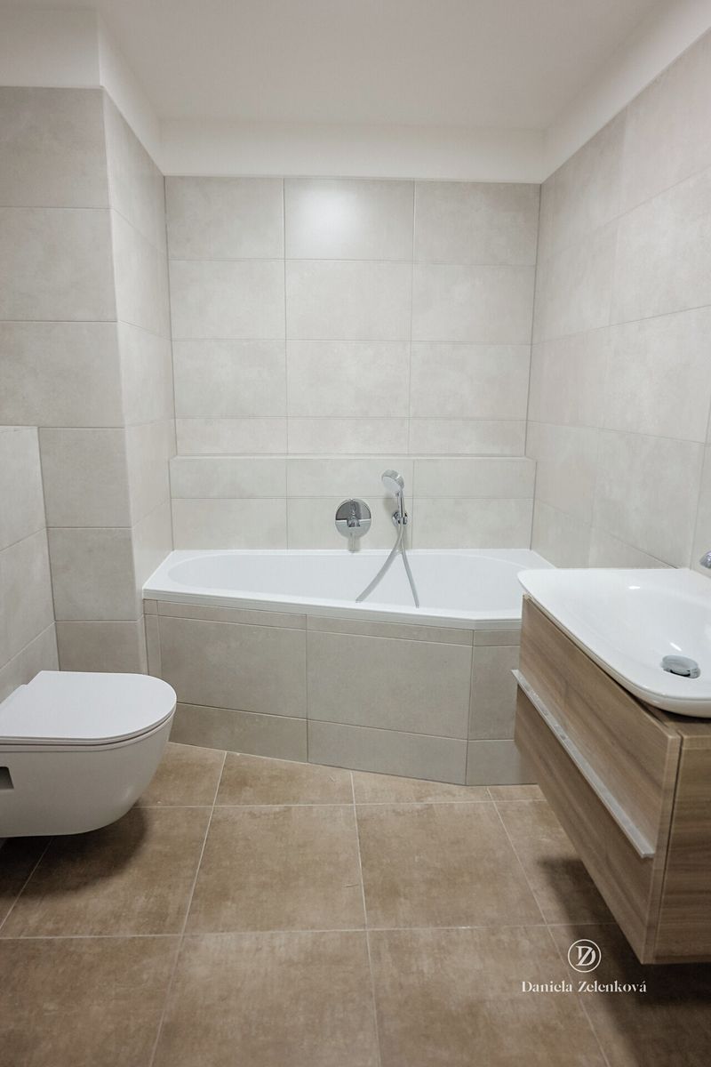 Pronájem bytu 2+kk 55 m² – fotografie 3