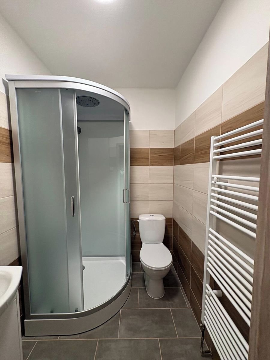 Pronájem bytu 1+kk 16 m² – fotografie 3