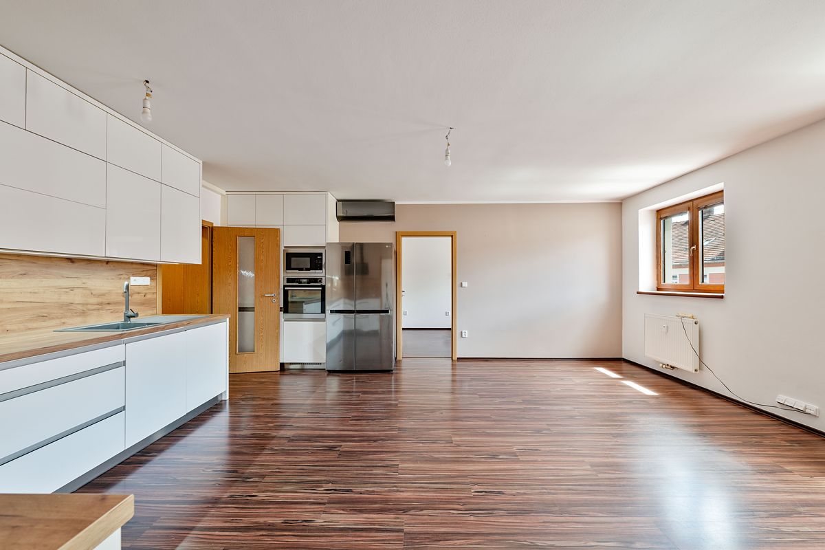 Prodej kanceláře 77 m² – fotografie 4