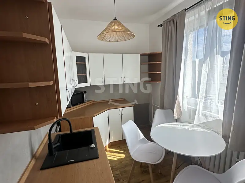 Pronájem bytu 3+1 61 m², Rožnov pod Radhoštěm – náhled fotky 2
