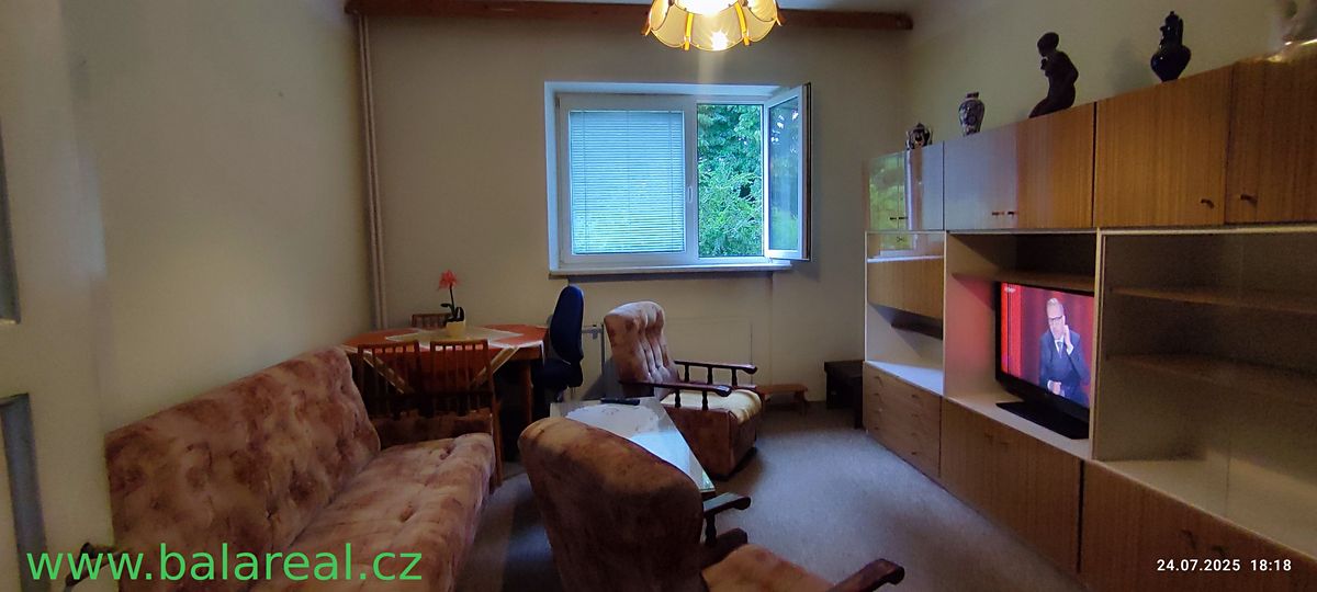 Pronájem bytu pokoje 135 m²