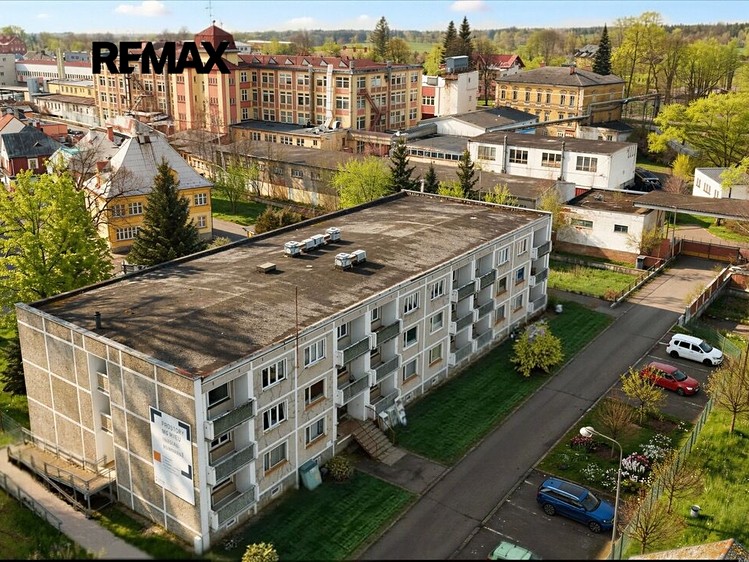 Комерційне приміщення на продаж, 1 800 м² (1 з 47)