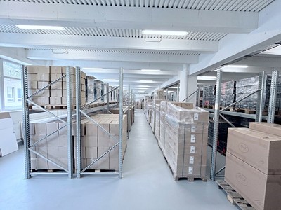 Pronájem výrobní haly, prostoru 438 m²