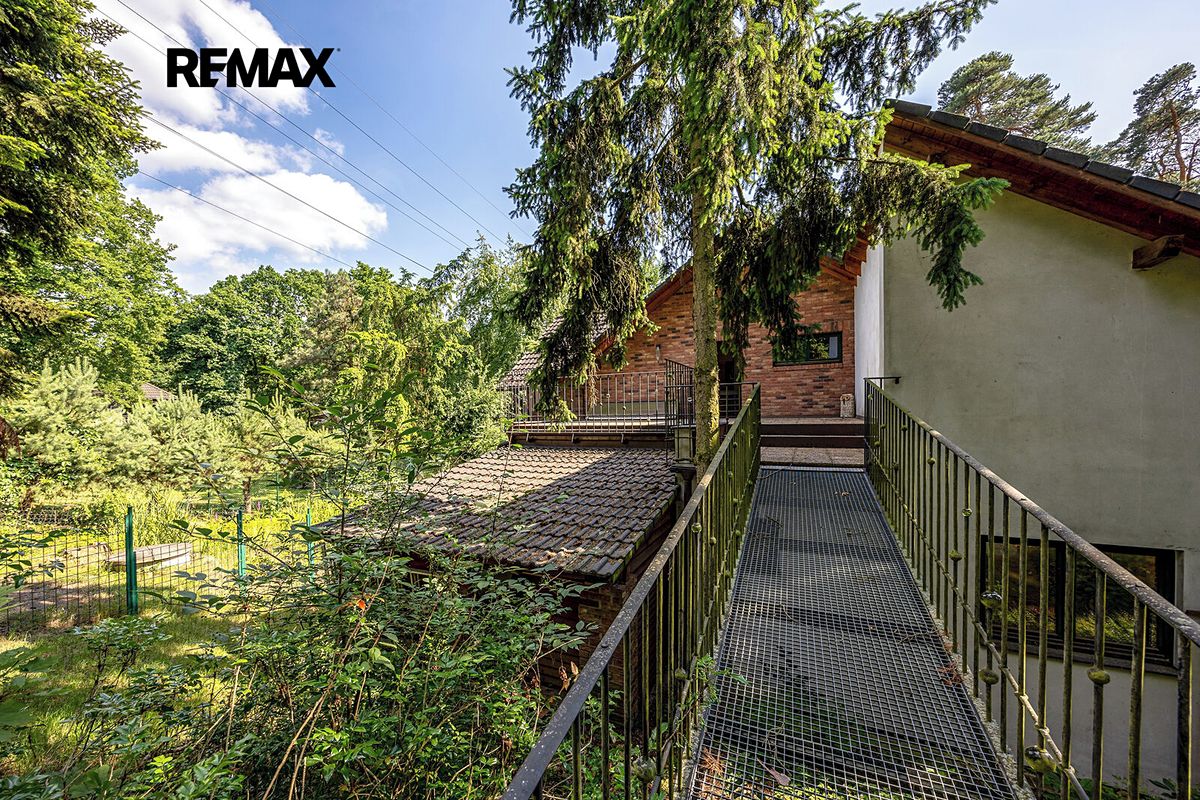 Prodej rodinného domu 280 m², pozemek 1546 m² – fotografie 5