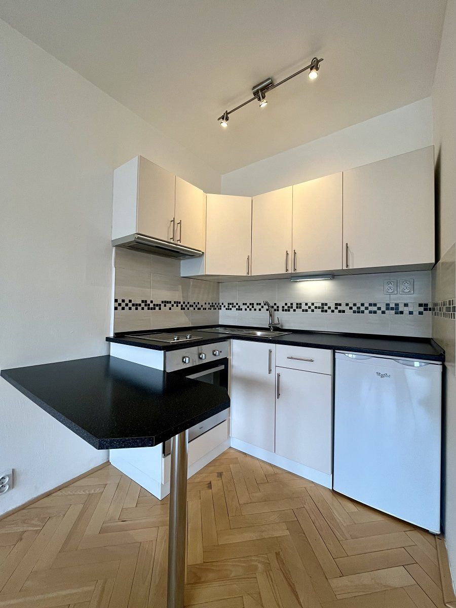 Pronájem bytu 1+kk 27 m²