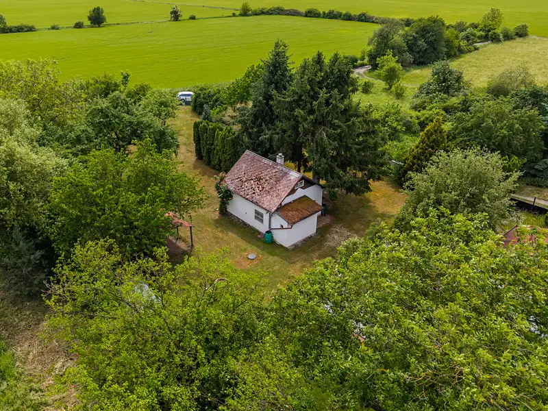 Prodej chaty 75 m², pozemek 1503 m², Dobřichovice – náhled fotky 1