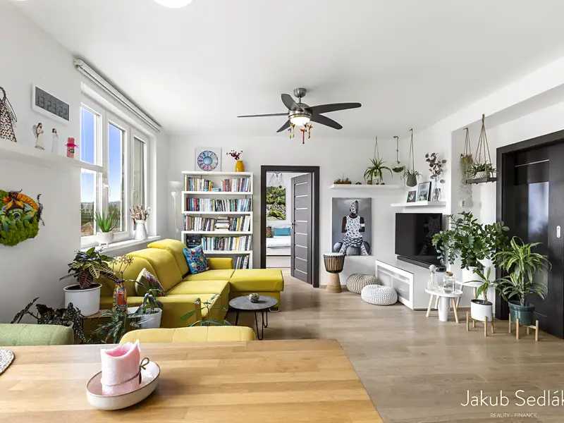 Prodej bytu 3+kk 70 m², Praha – náhled fotky 1