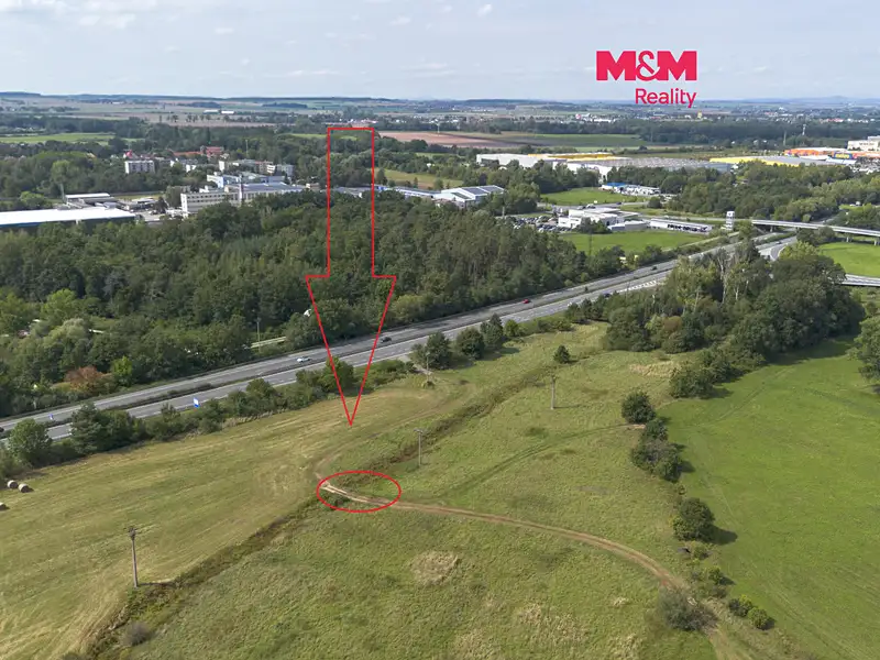 Prodej louky 20182 m², Hradec Králové – náhled fotky 1