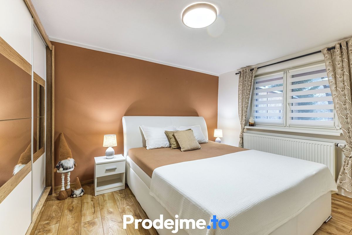 Prodej rodinného domu 277 m², pozemek 287 m² – fotografie 4