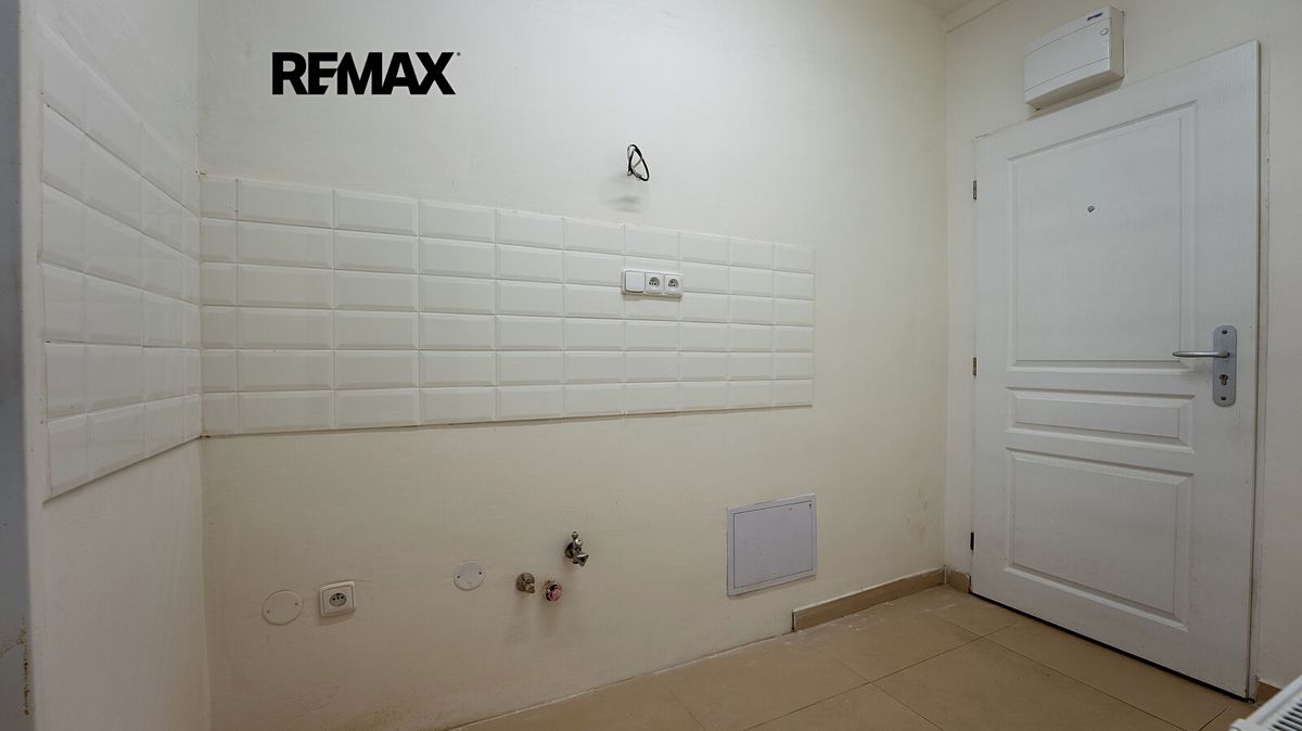 Prodej rodinného domu 210 m², pozemek 264 m² – fotografie 4