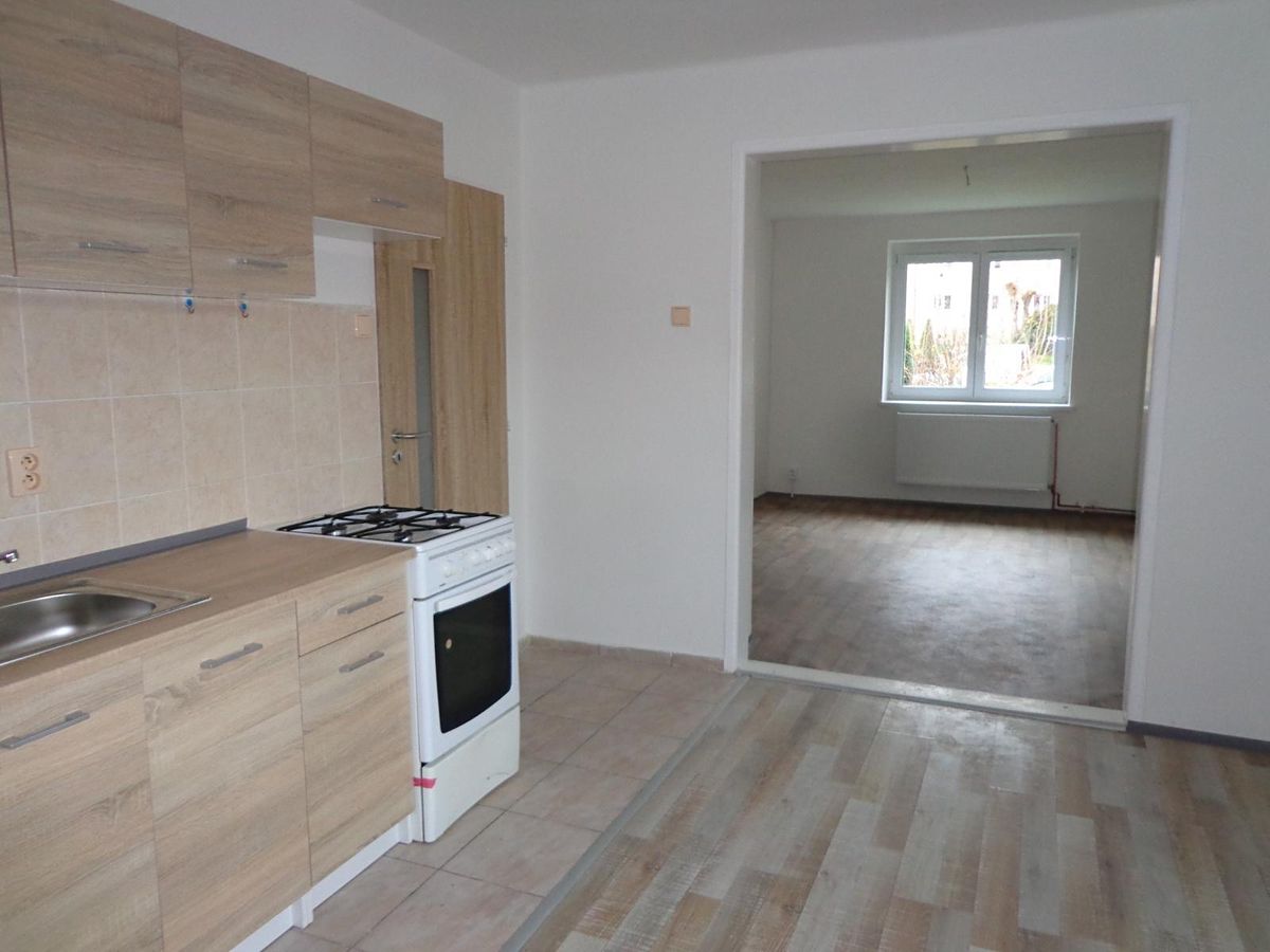 Pronájem bytu 1+1 38 m² – fotografie 4