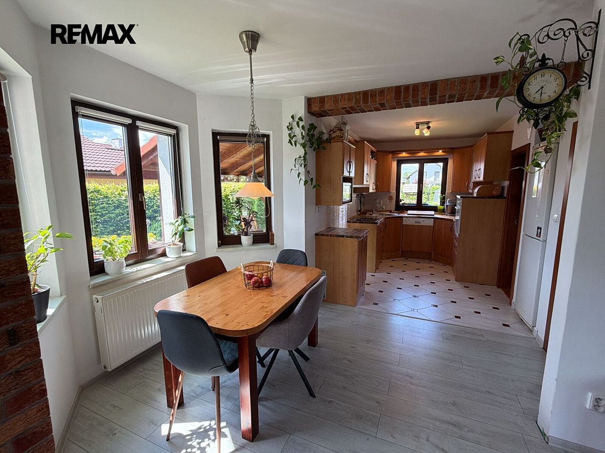 Prodej rodinného domu 190 m², pozemek 1112 m² – fotografie 4