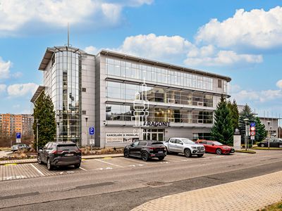 Pronájem kanceláře 1012 m²