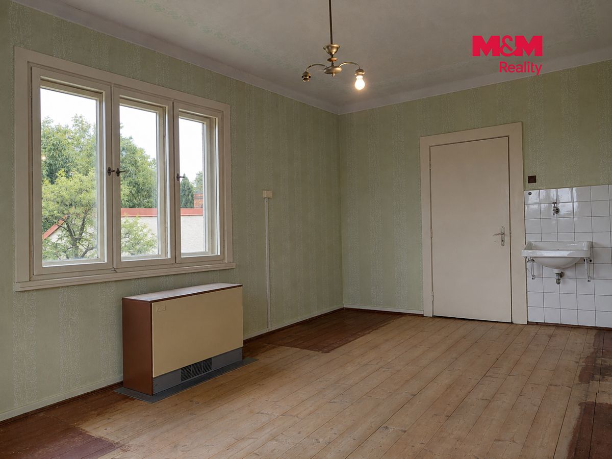 Prodej rodinného domu 90 m², pozemek 943 m² – fotografie 4