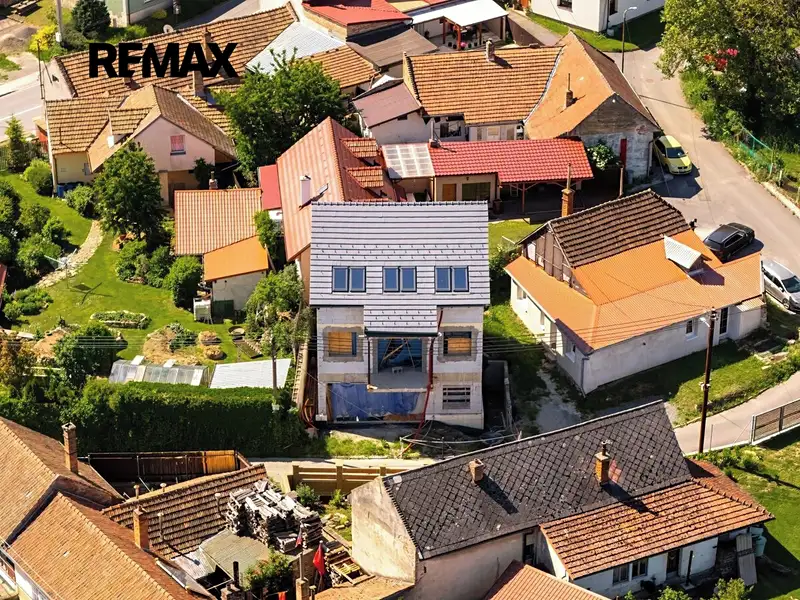 Prodej kanceláře 158 m², Roštín – náhled fotky 1