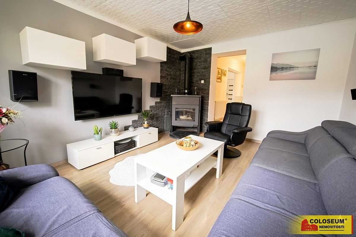 Prodej rodinného domu 122 m², pozemek 104 m² – fotografie 3