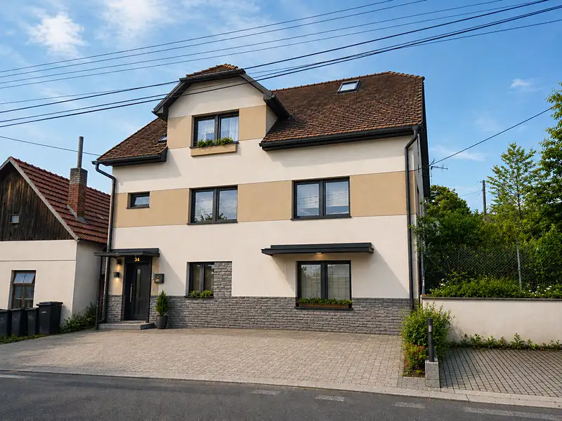Prodej vícegeneračního domu 183 m², pozemek 1086 m², Lhotsko – náhled fotky 2
