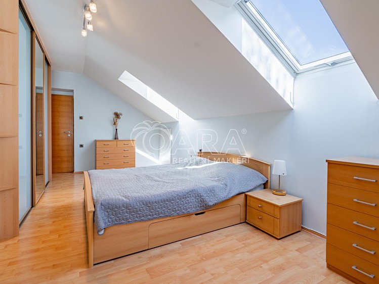 Prodej domu, 320 m² (19 z 47)