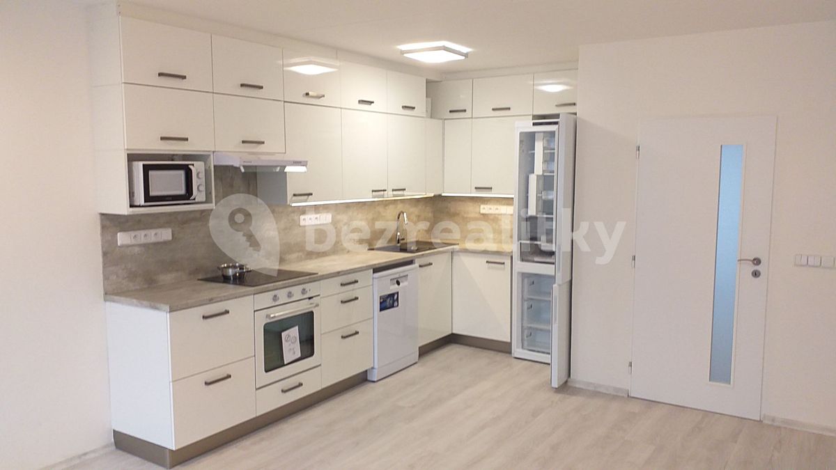 Pronájem bytu 3+kk 77 m²