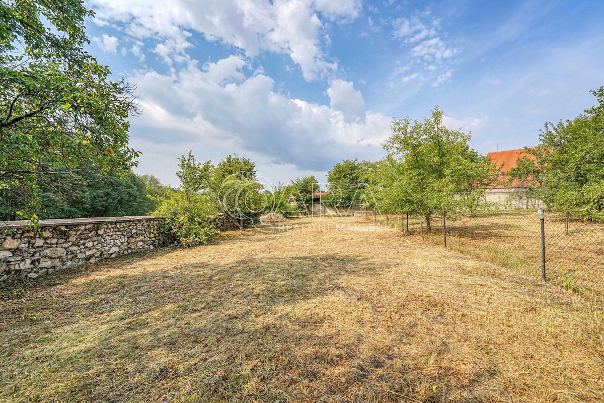 Prodej rodinného domu 150 m², pozemek 1977 m² – fotografie 4