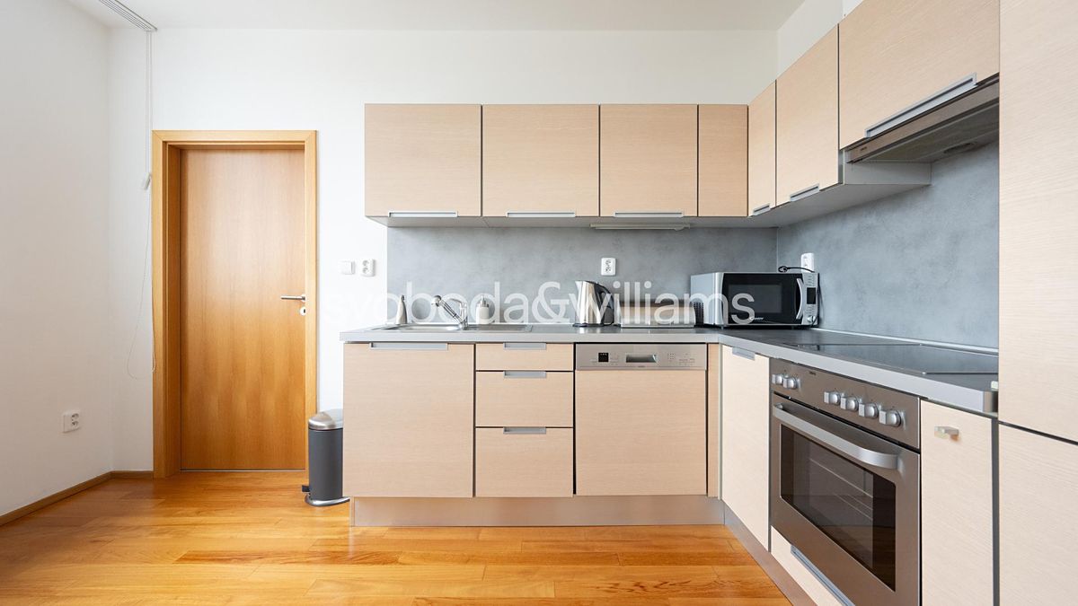 Pronájem bytu 2+kk 57 m² – fotografie 3