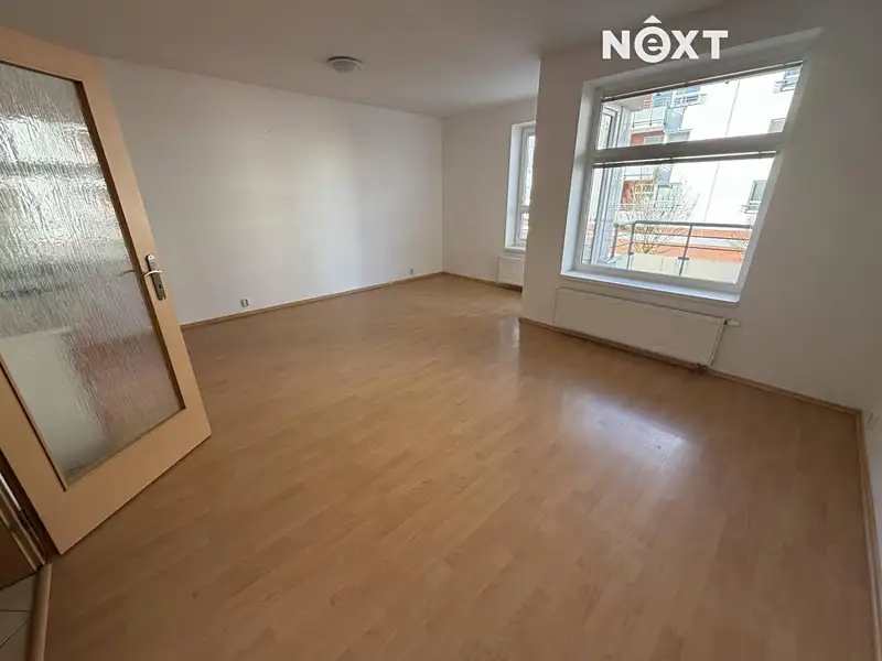 Pronájem bytu 1+kk 36 m², Hradec Králové – náhled fotky 1