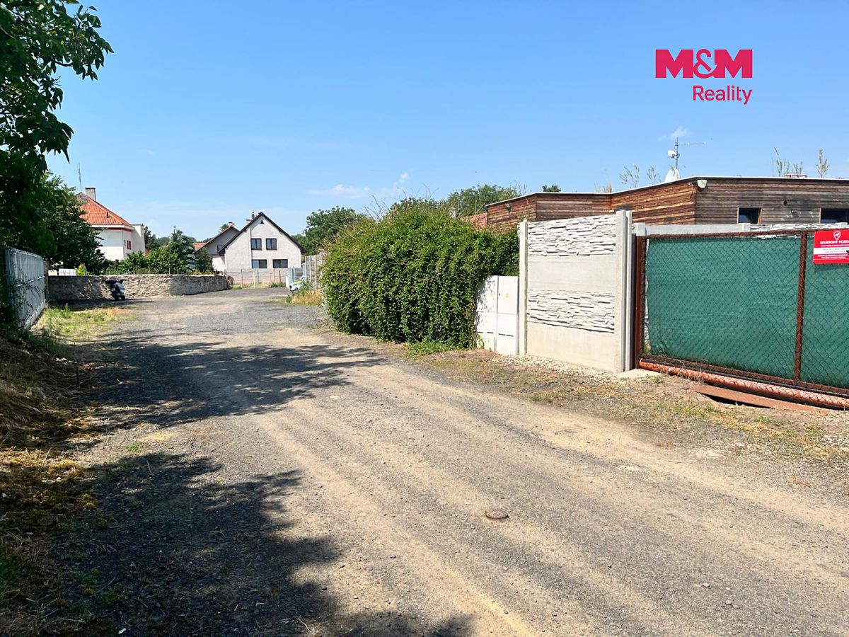 Prodej stavebního pozemku 731 m² – fotografie 2