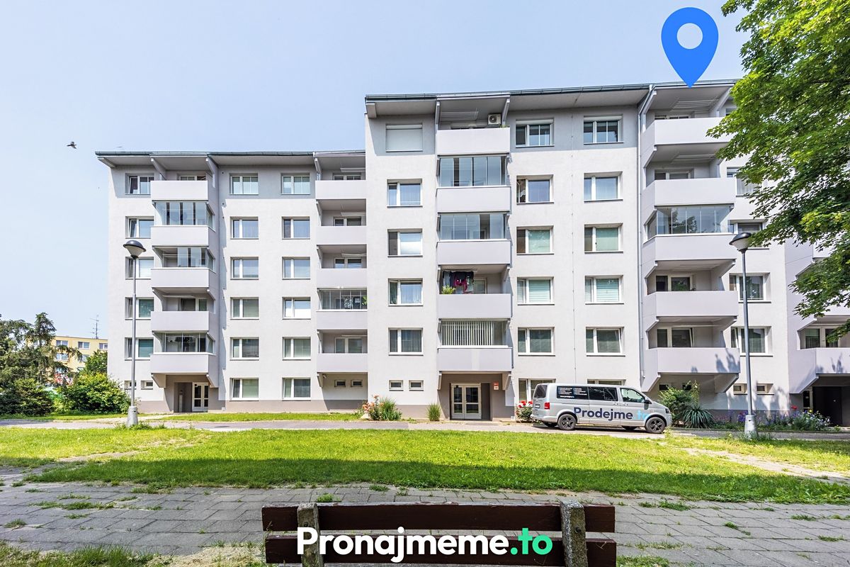 Pronájem bytu 3+1 56 m² – fotografie 2