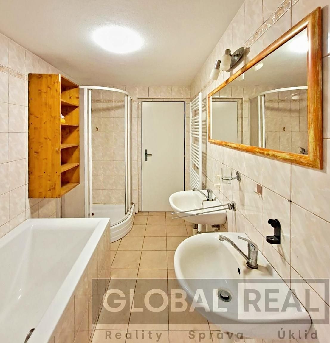 Prodej rodinného domu 145 m², pozemek 444 m² – fotografie 3